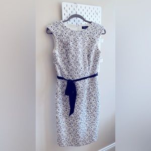 Perfect for wedding season! Tahari sleeveless cocktail dress
